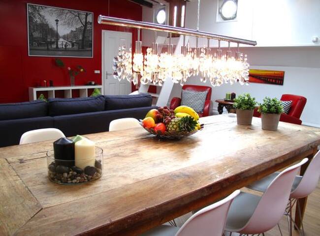 Boat-hotel Seven 6 pers, Rotterdam city center gallery image 5