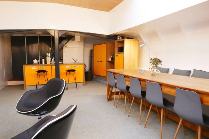 Boat-hotel Wilhelmina, Rotterdam city center gallery image 4