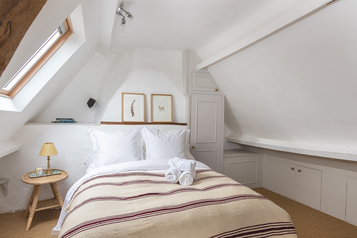 Горна спална соба - ниска спална соба