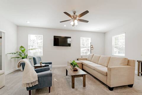 Midtown, Near USC & River - Paired On Pope 1 & 2!