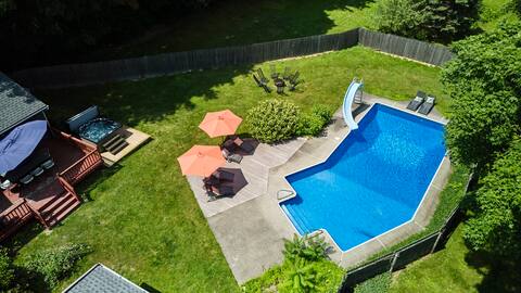 HV Spacious Retreat sleeps 13 w/Hot Tub