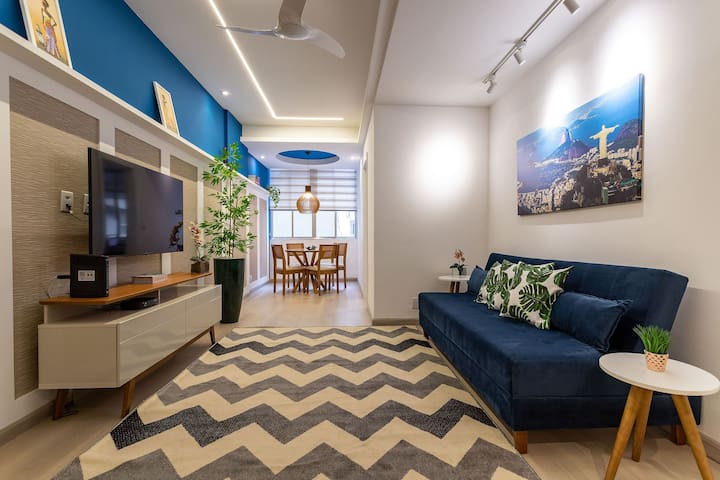 Novíssimo! Sensacional 2 e 3 Quartos, pé na areia