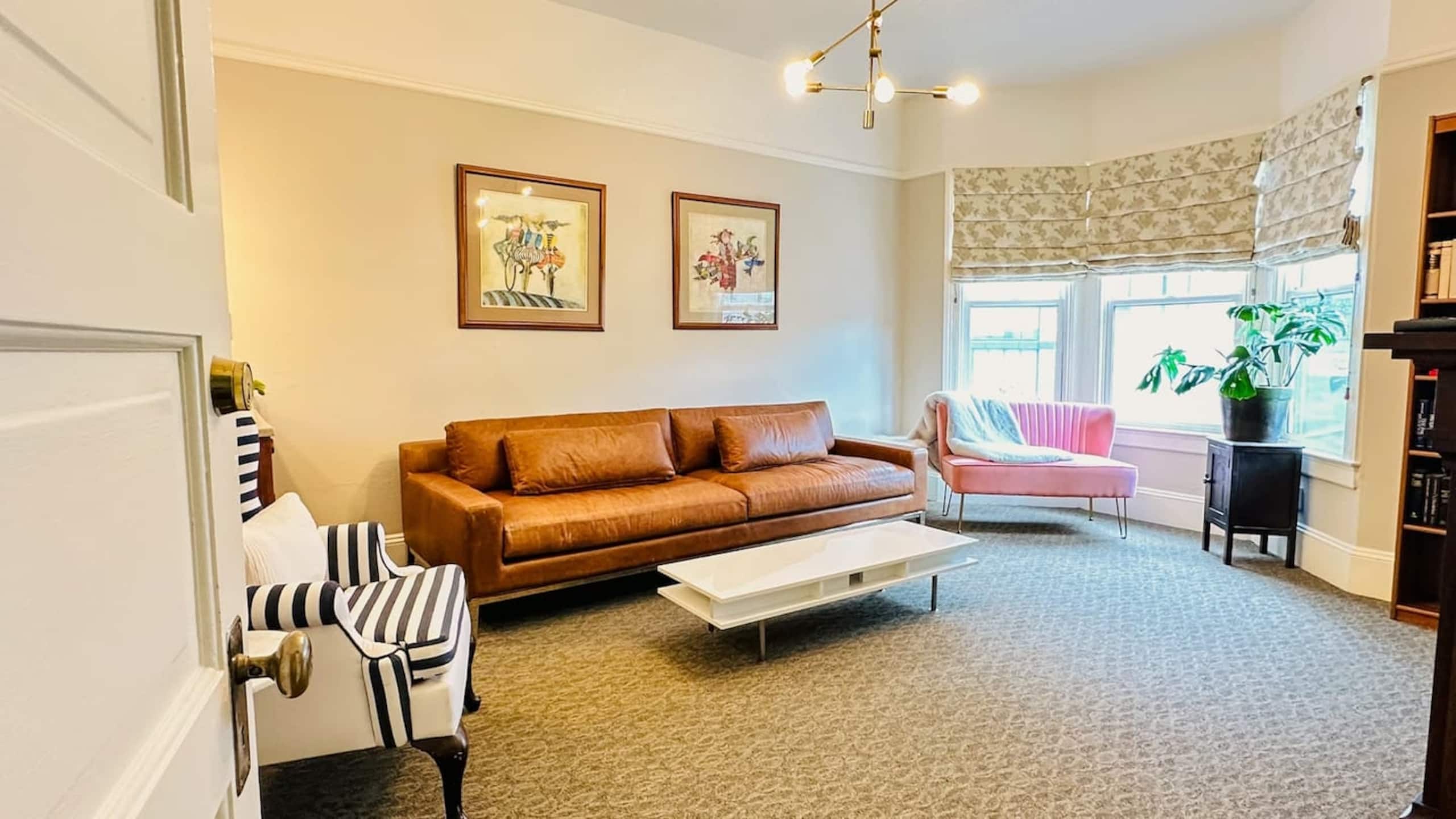 Home in San Francisco · ★4.85 · 10 bedrooms · 13 beds · 4 baths - Image 47