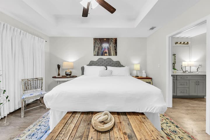 მთავარი საძინებელი საწოლით 193×203 სმ