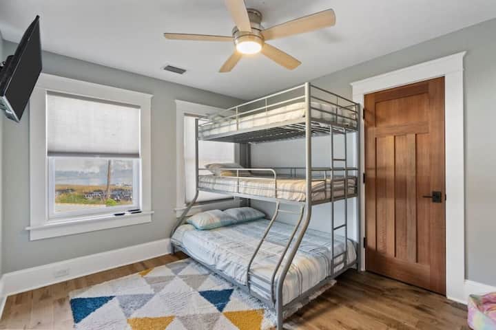 4 ° camera da letto con 2 letti singoli e 1 letto a castello