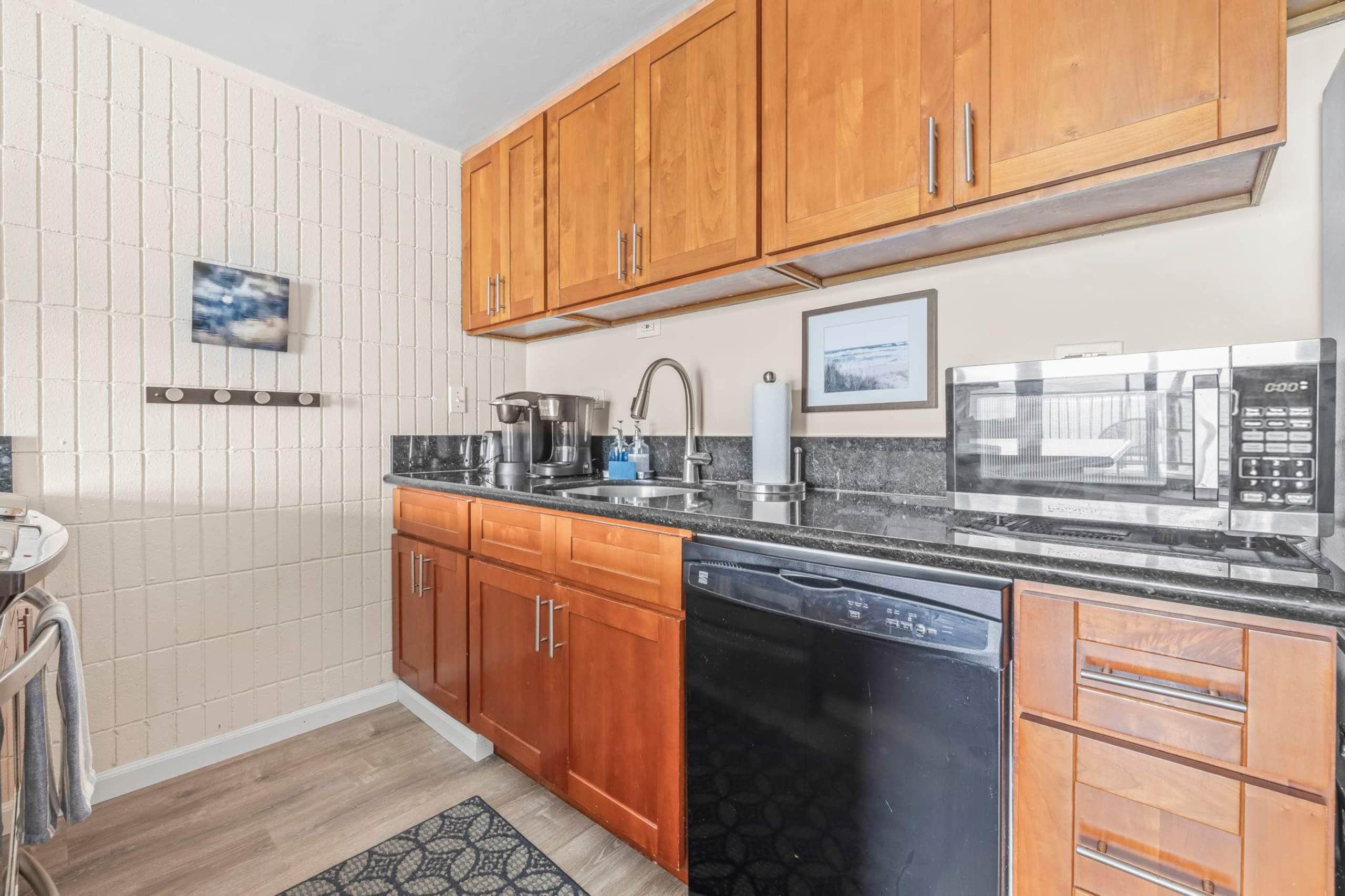 Condo in Hauula · ★4.83 · 1 bedroom · 3 beds · 1 private bath - Image 11