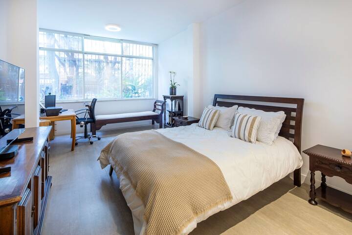 C06 Large family apt Copacabana gallery image 2