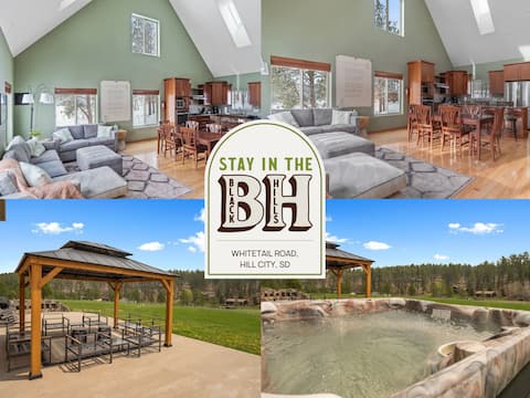 Leighton’s Lodge | National Forest w/ Hot Tub