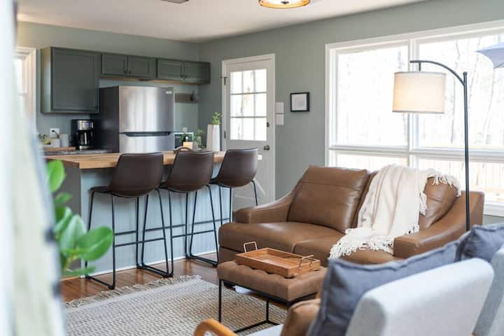 Near Lake | State Park | Hot Tub | Cozy Cabin - Holliday Lake State Park, Appomattox
