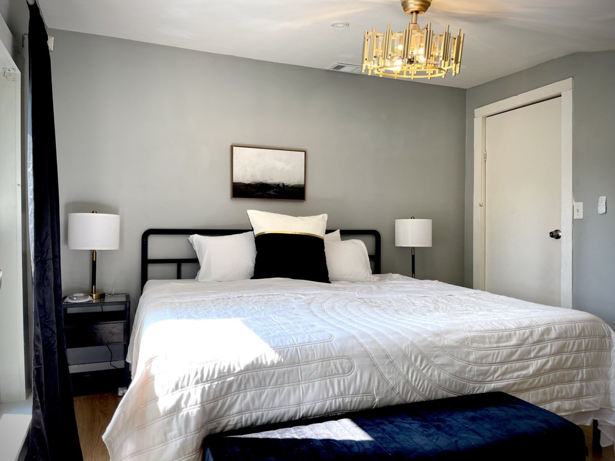 ห้องนอนที่ 6 ชั้น 2 เตียงคิงไซส์หรือจะเป็นเตียงทวินไซส์ XL 2 เตียงก็ได้