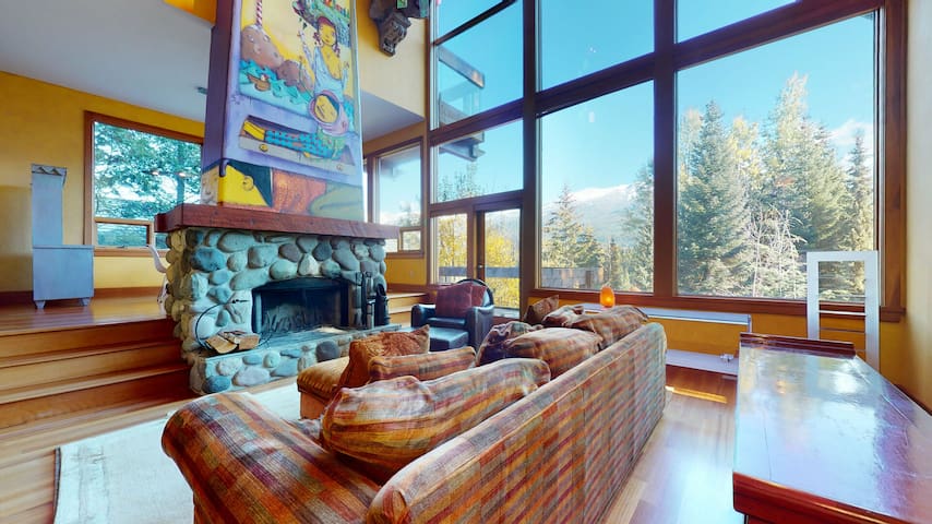 Blackcomb Peaks Accommodation managed Airbnb listing 2