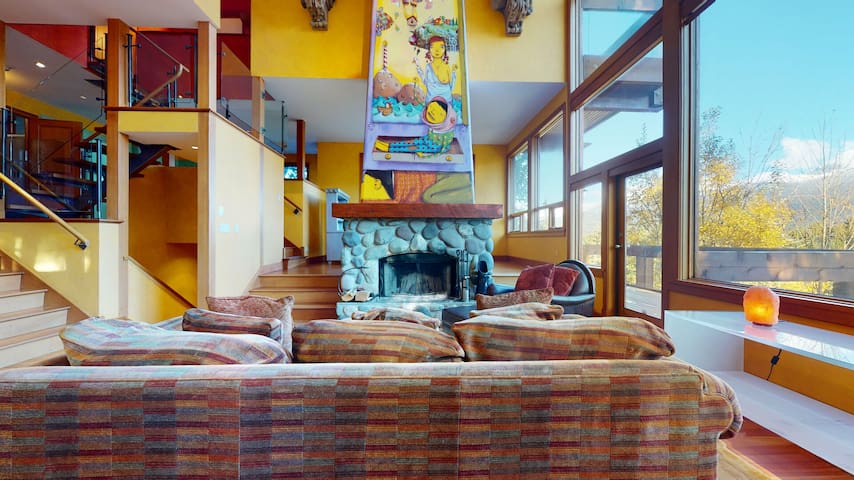 Blackcomb Peaks Accommodation managed Airbnb listing 2