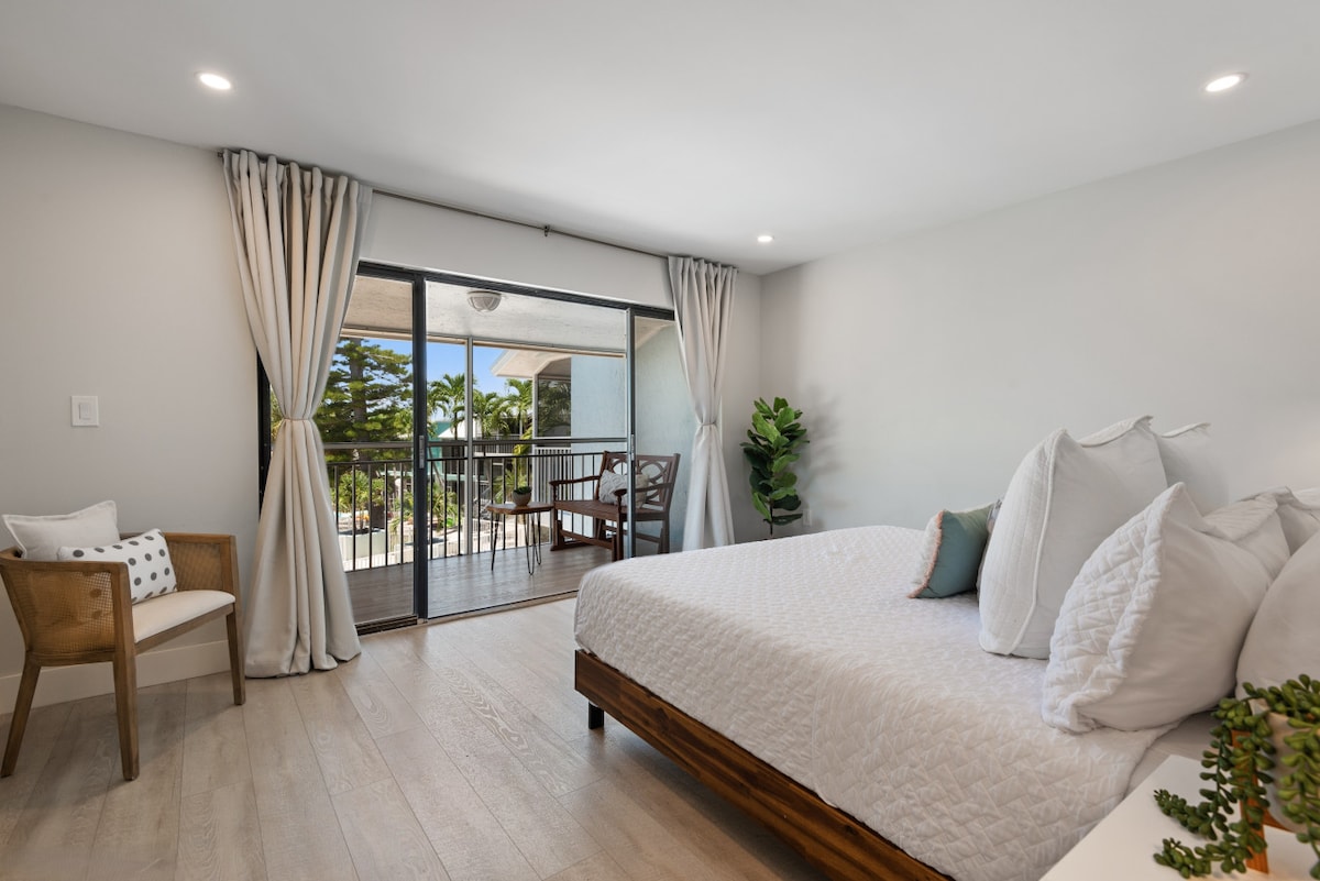 Საძინებელი 1 აივნით - მე-3 სართული - საწოლი დიდი ხნით