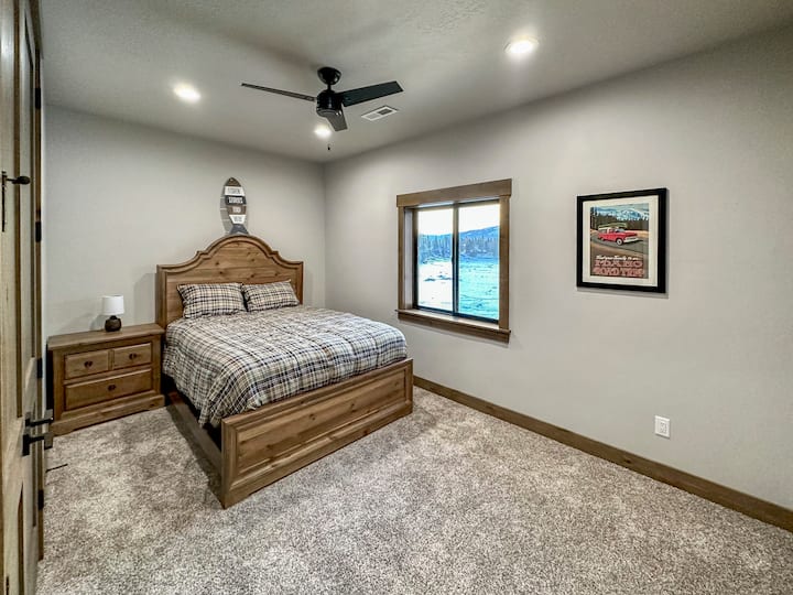 Брачна спална соба на горниот кат (3 од 4)