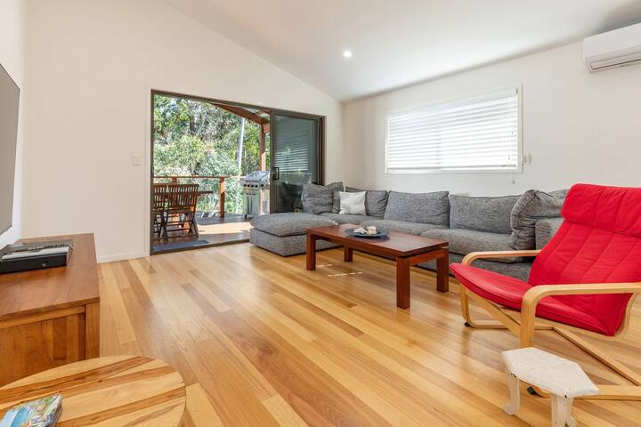 Shore Beats Work gallery image 2