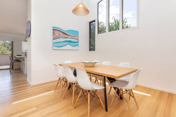 Shore Beats Work gallery image 4