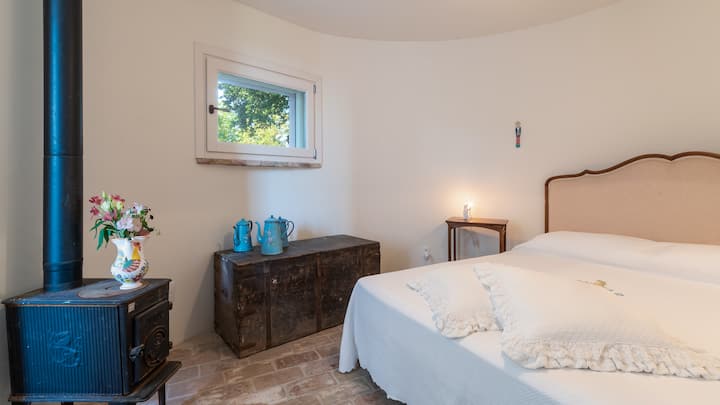 საძინებელი 4