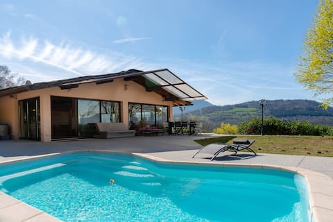 House with Pool and Spa