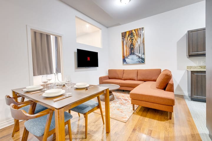 M11 | Boulevard Suites: 3BR – 2A