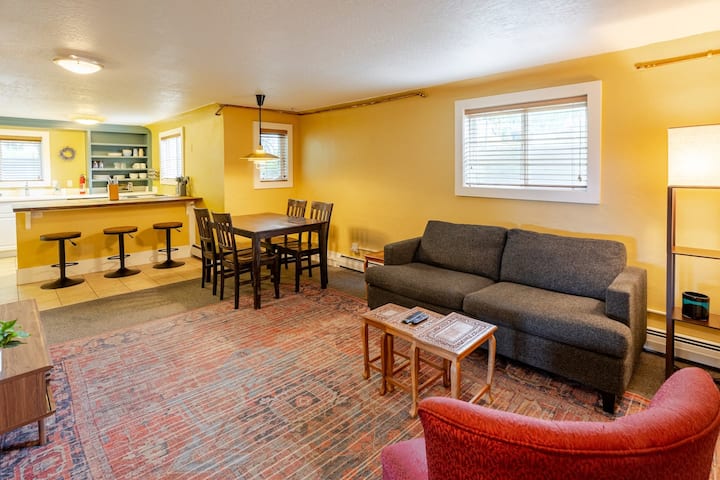 4th St. Hideaway : 2bd, Blocks To River & Downtown - Missoula, MT