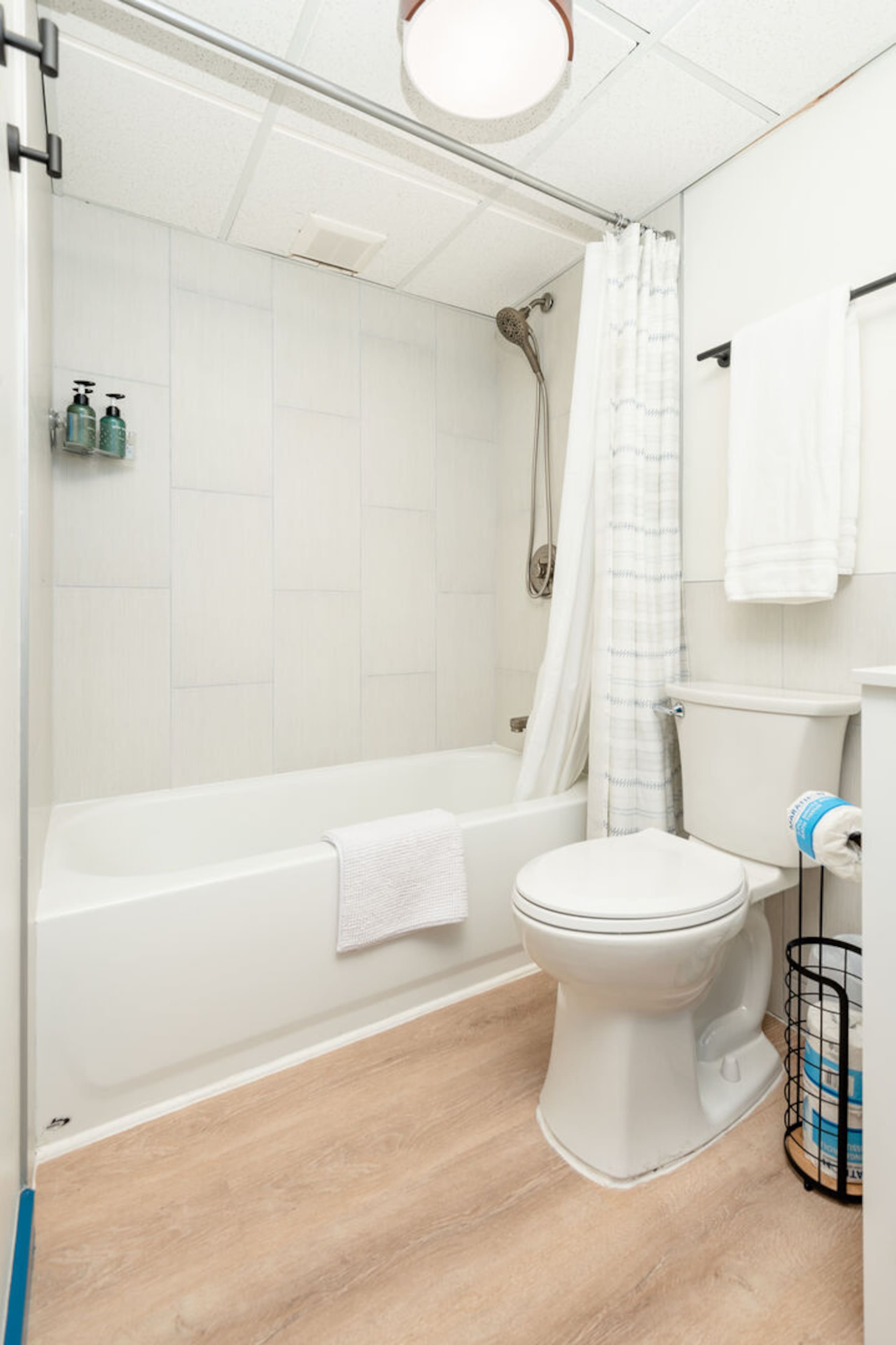 Condo in Honolulu · ★4.7 · 2 bedrooms · 3 beds · 1 bath - Image 17