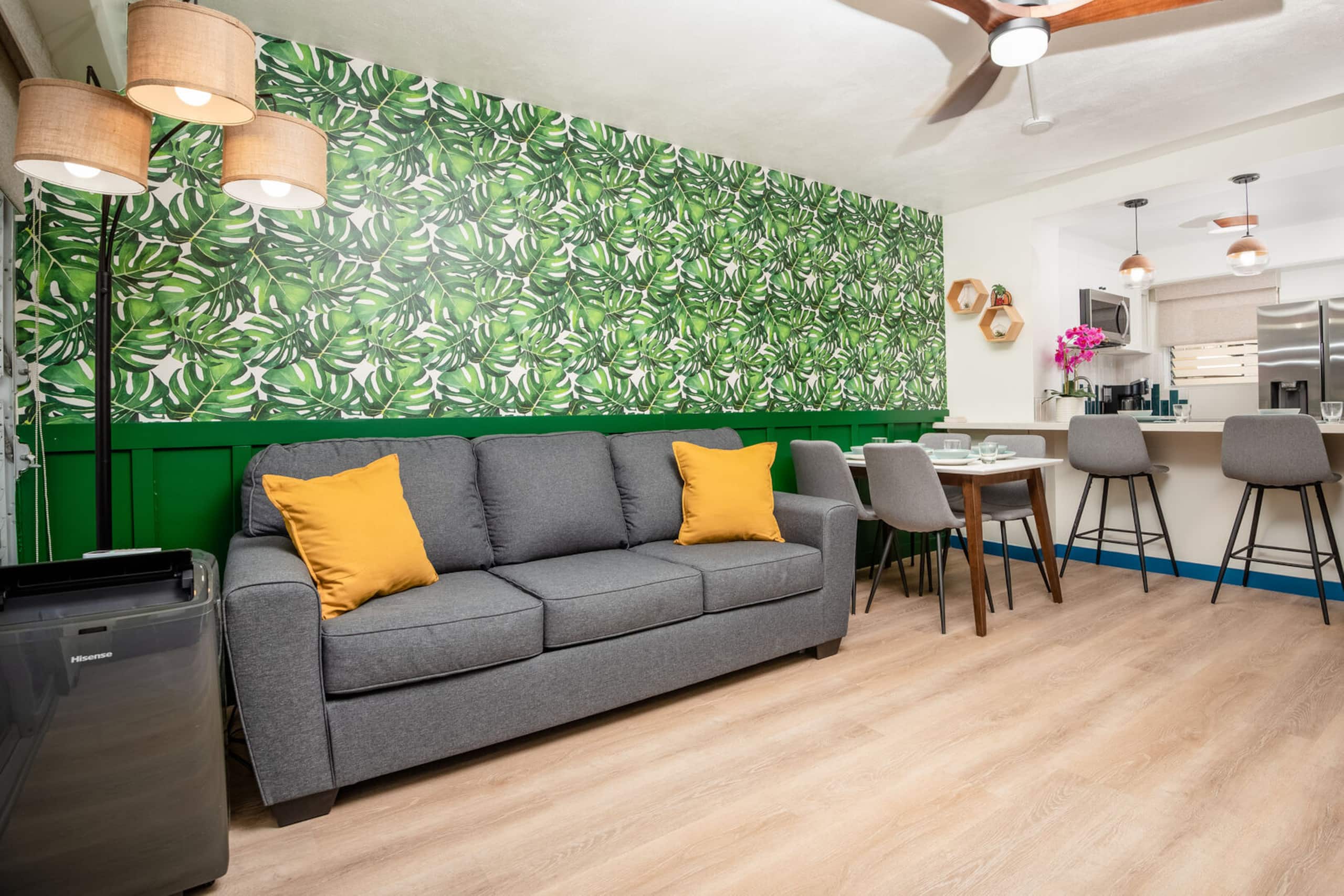 Condo in Honolulu · ★4.7 · 2 bedrooms · 3 beds · 1 bath - Image 24
