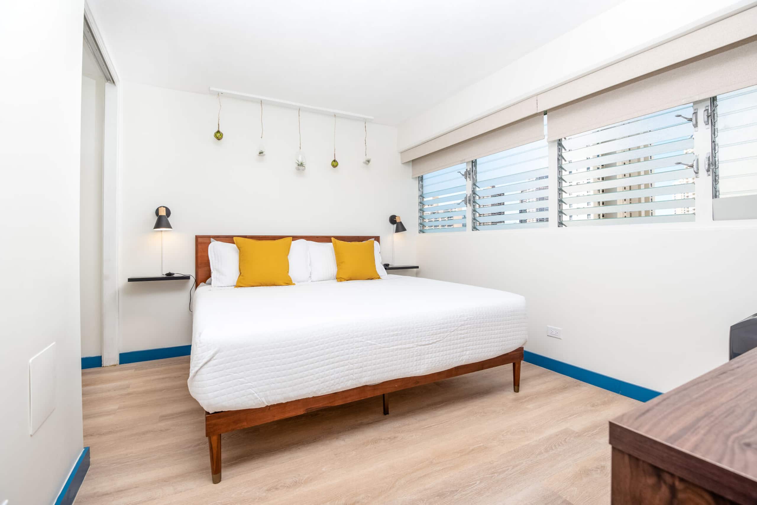 Condo in Honolulu · ★4.7 · 2 bedrooms · 3 beds · 1 bath - Image 9