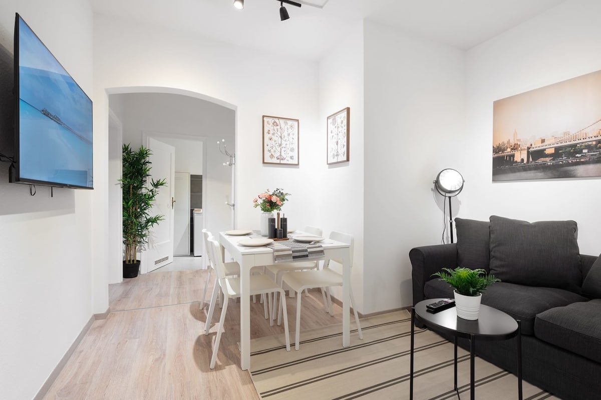 Top Airbnb: Apartment close to Theresienwiese in Am Alten Südlichen Friedhof