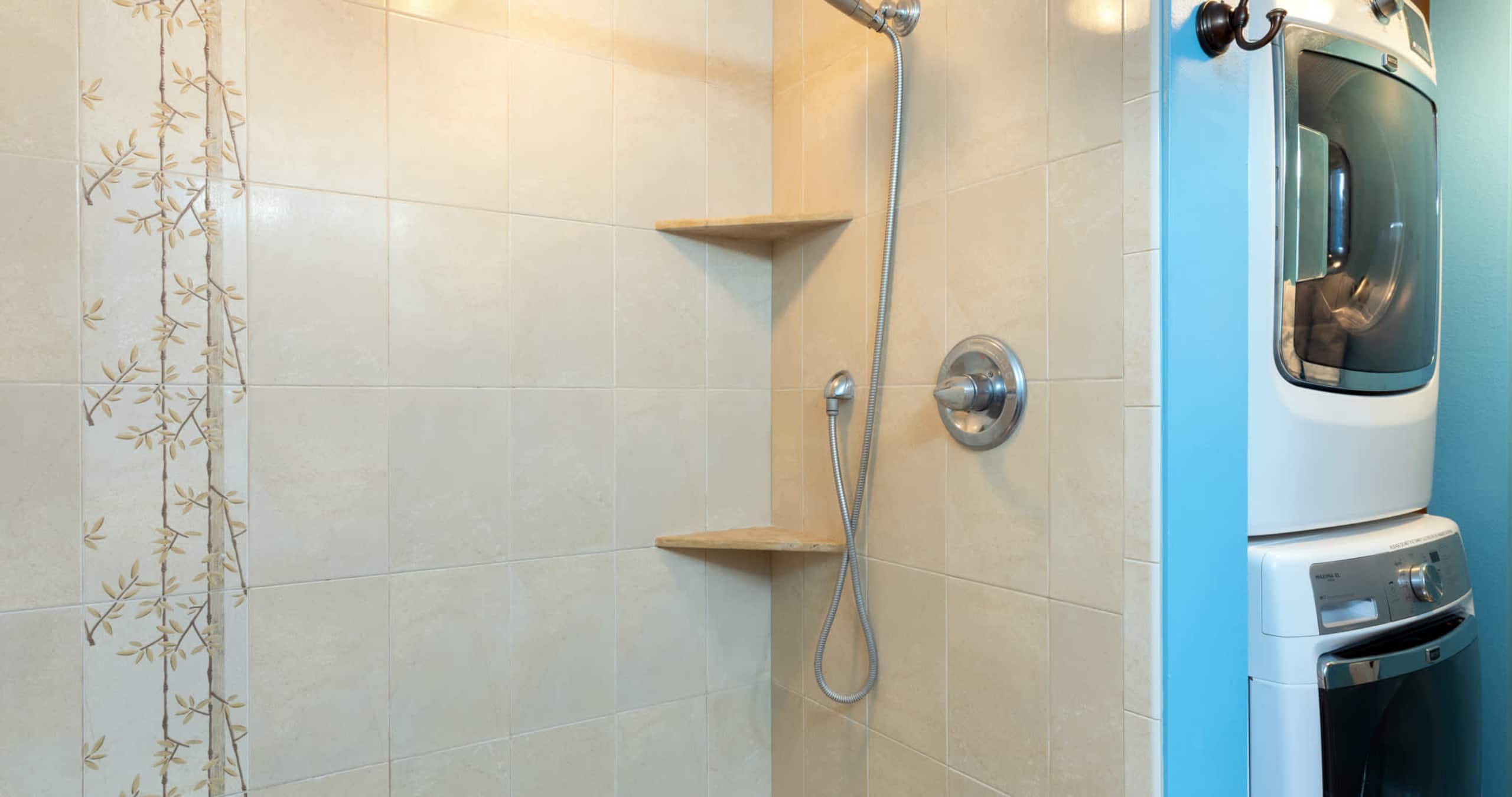 Condo in Kailua-Kona · ★4.6 · 2 bedrooms · 3 beds · 2 private baths - Image 49
