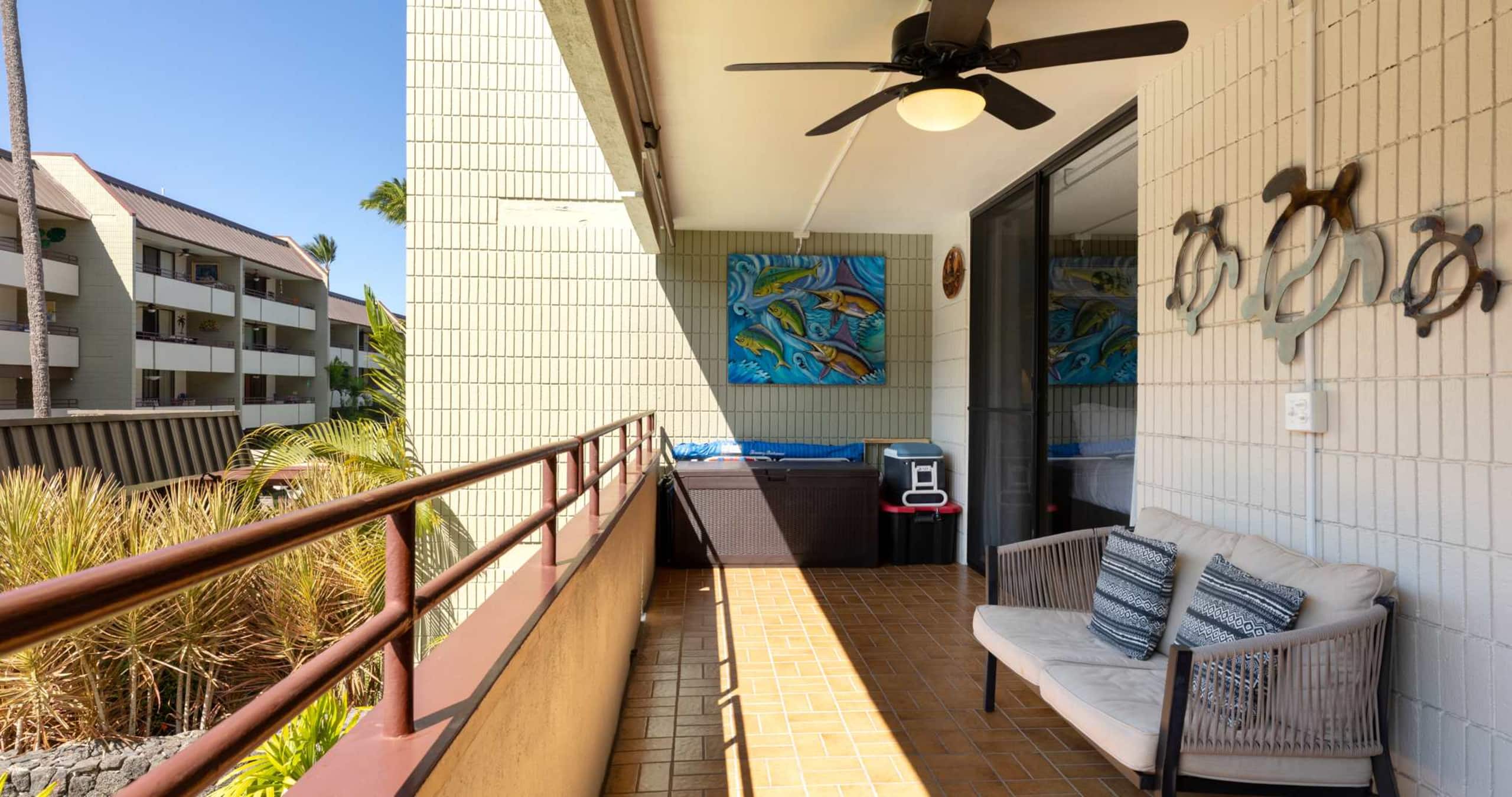 Condo in Kailua-Kona · ★4.6 · 2 bedrooms · 3 beds · 2 private baths - Image 35