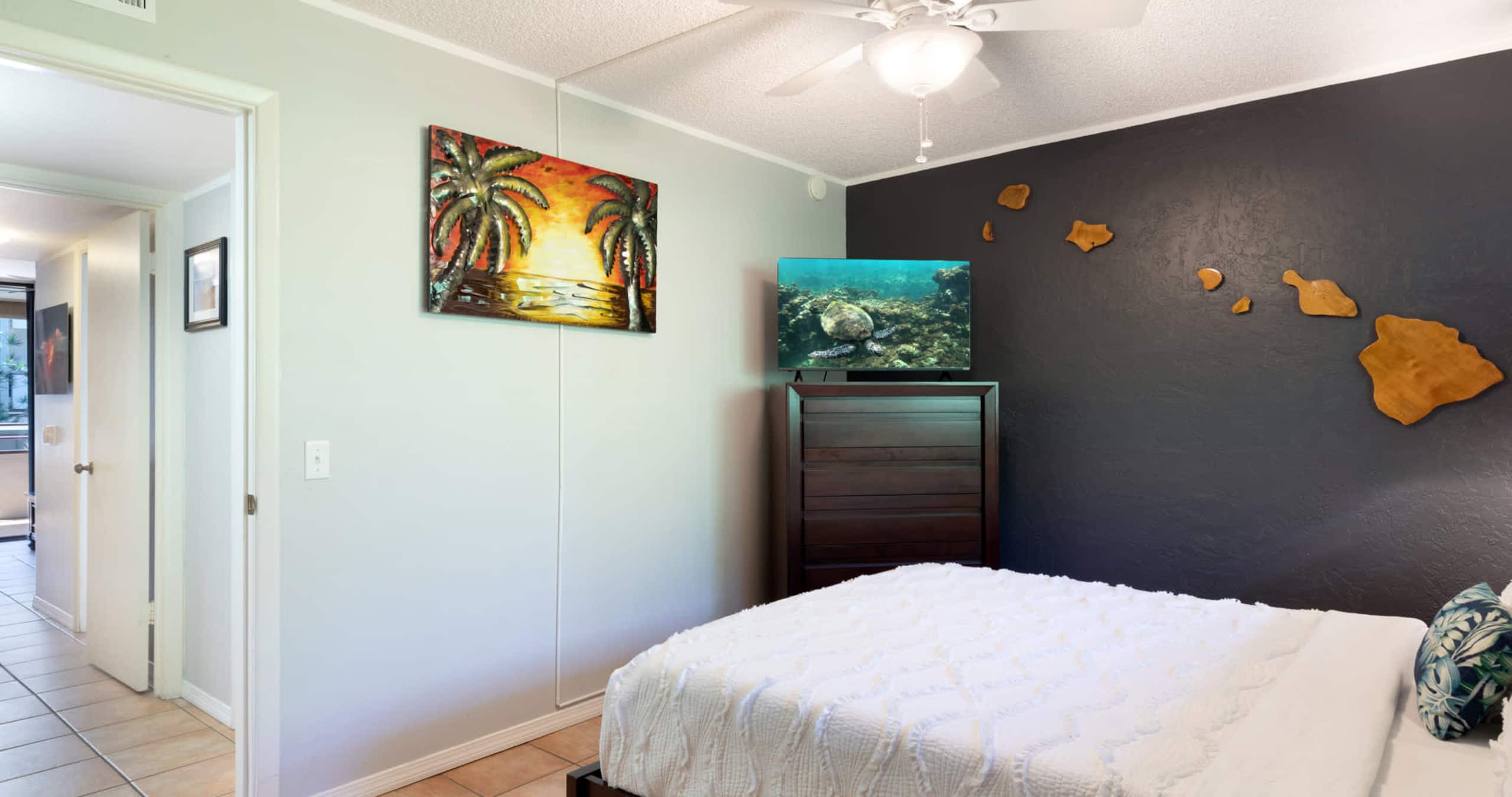 Condo in Kailua-Kona · ★4.6 · 2 bedrooms · 3 beds · 2 private baths - Image 20