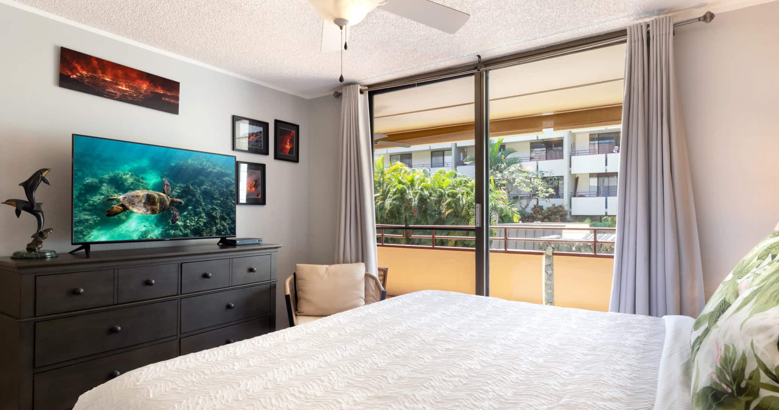 Condo in Kailua-Kona · ★4.6 · 2 bedrooms · 3 beds · 2 private baths - Image 42