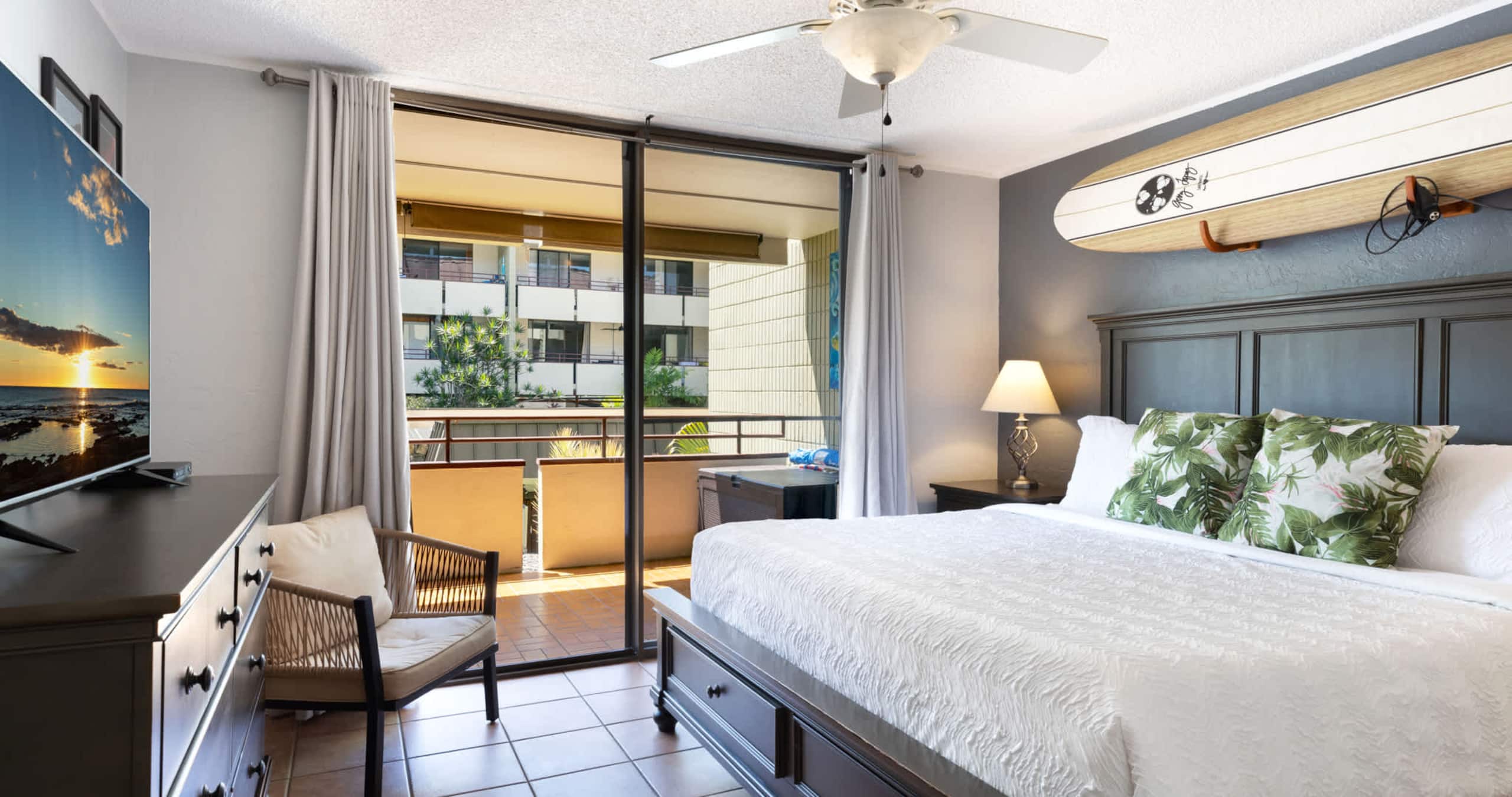 Condo in Kailua-Kona · ★4.6 · 2 bedrooms · 3 beds · 2 private baths - Image 40