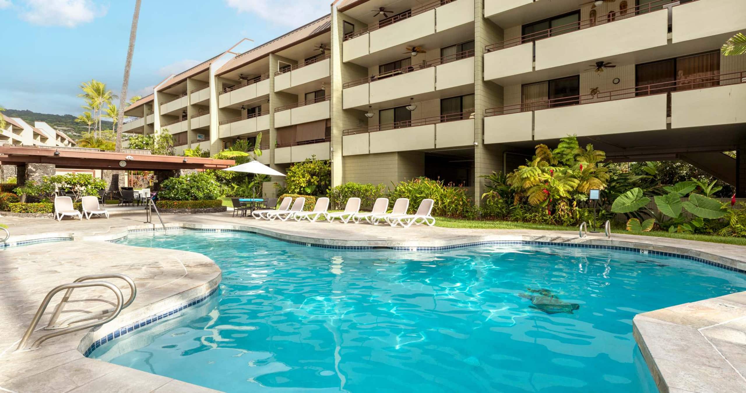 Condo in Kailua-Kona · ★4.6 · 2 bedrooms · 3 beds · 2 private baths - Image 15