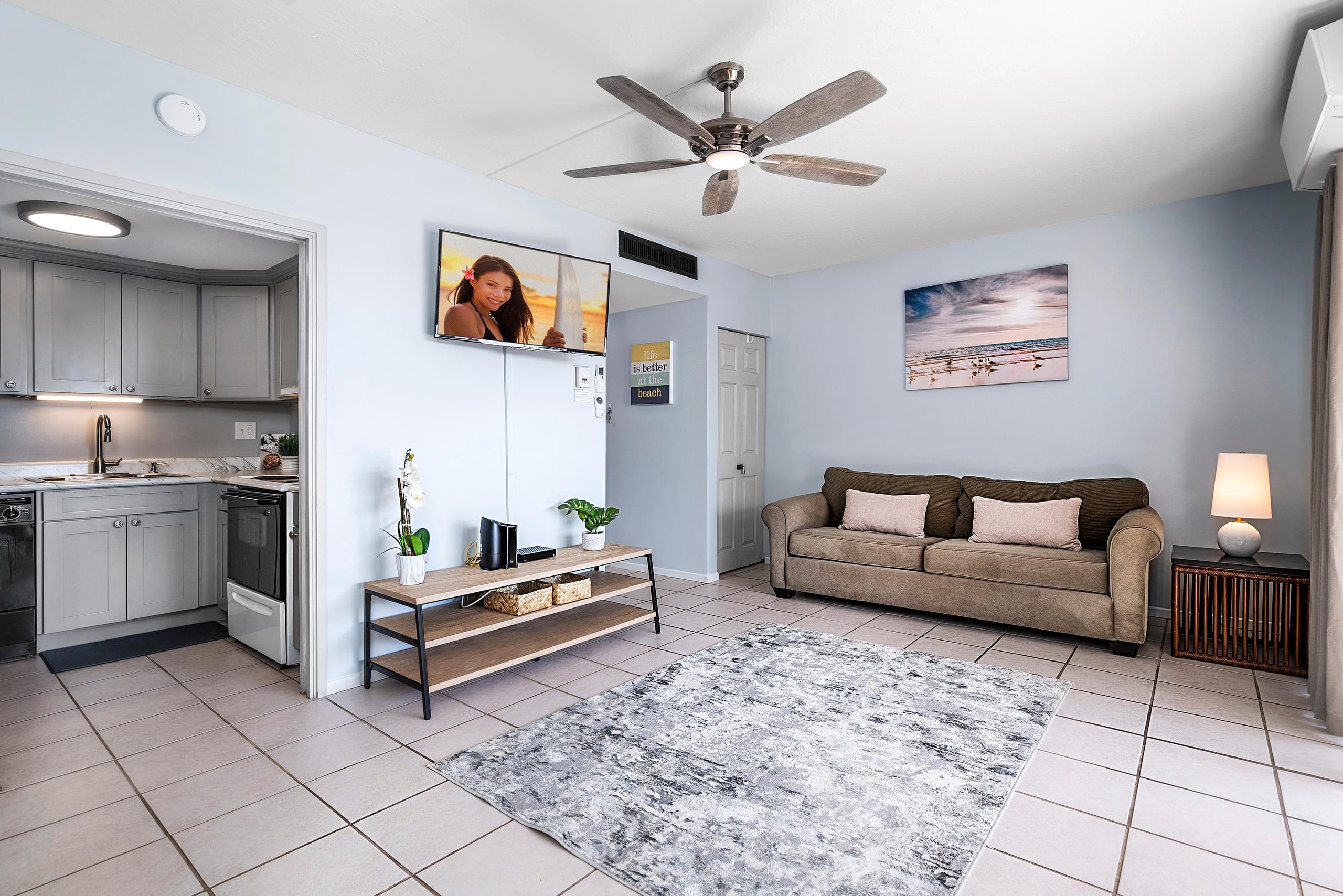 Condo in Kailua-Kona · ★4.77 · 1 bedroom · 2 beds · 1 private bath - Image 4