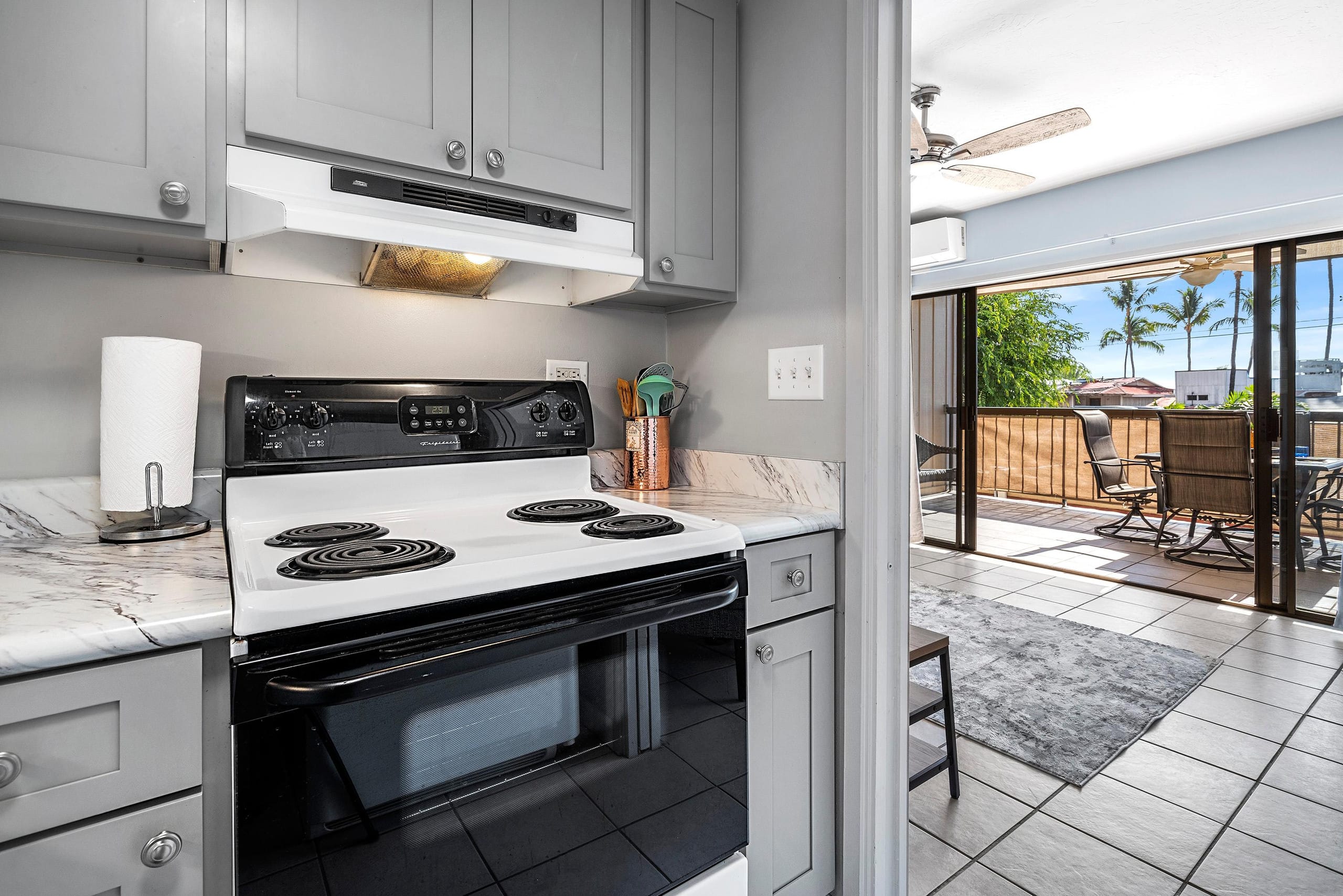Condo in Kailua-Kona · ★4.77 · 1 bedroom · 2 beds · 1 private bath - Image 7