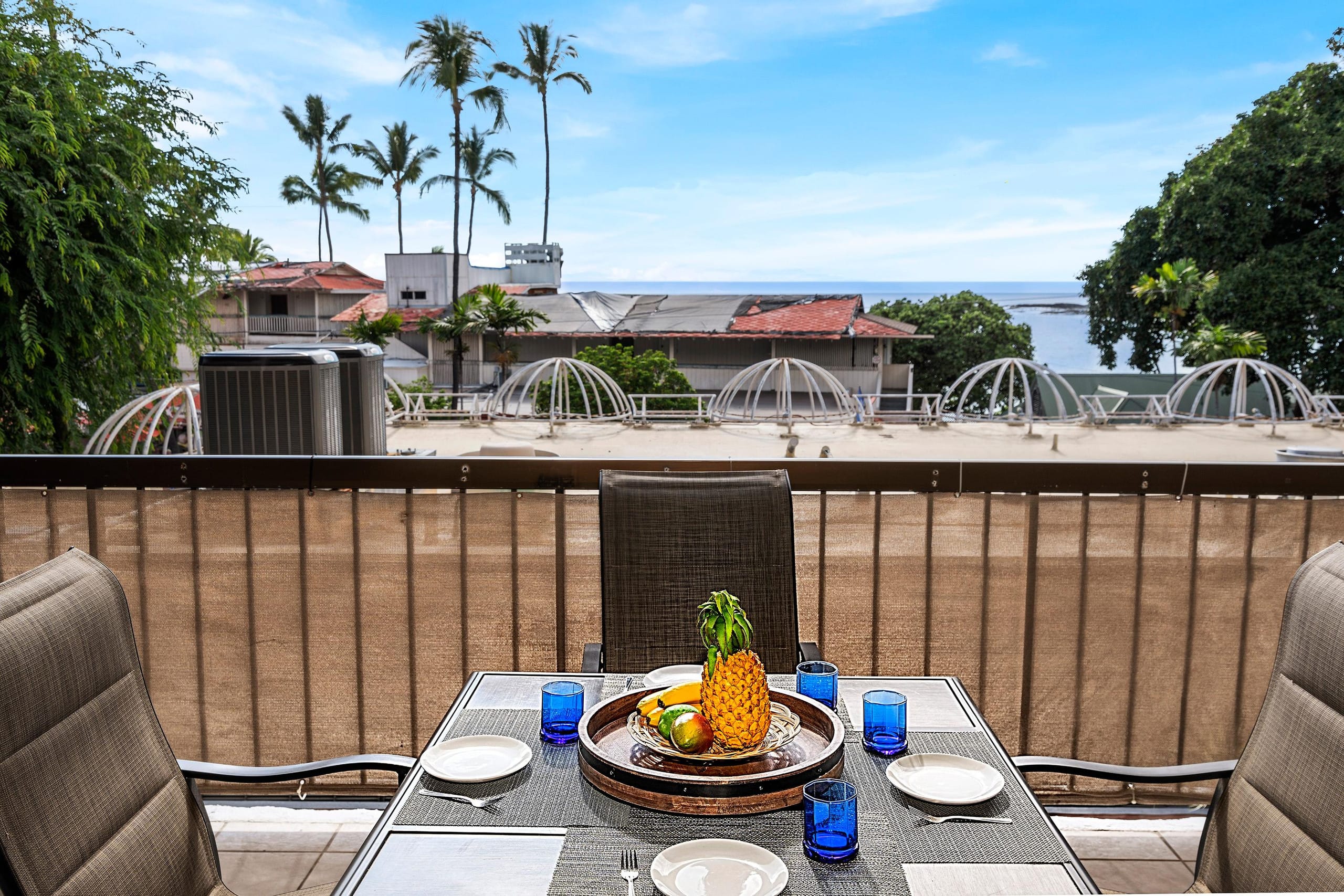 Condo in Kailua-Kona · ★4.77 · 1 bedroom · 2 beds · 1 private bath - Image 27