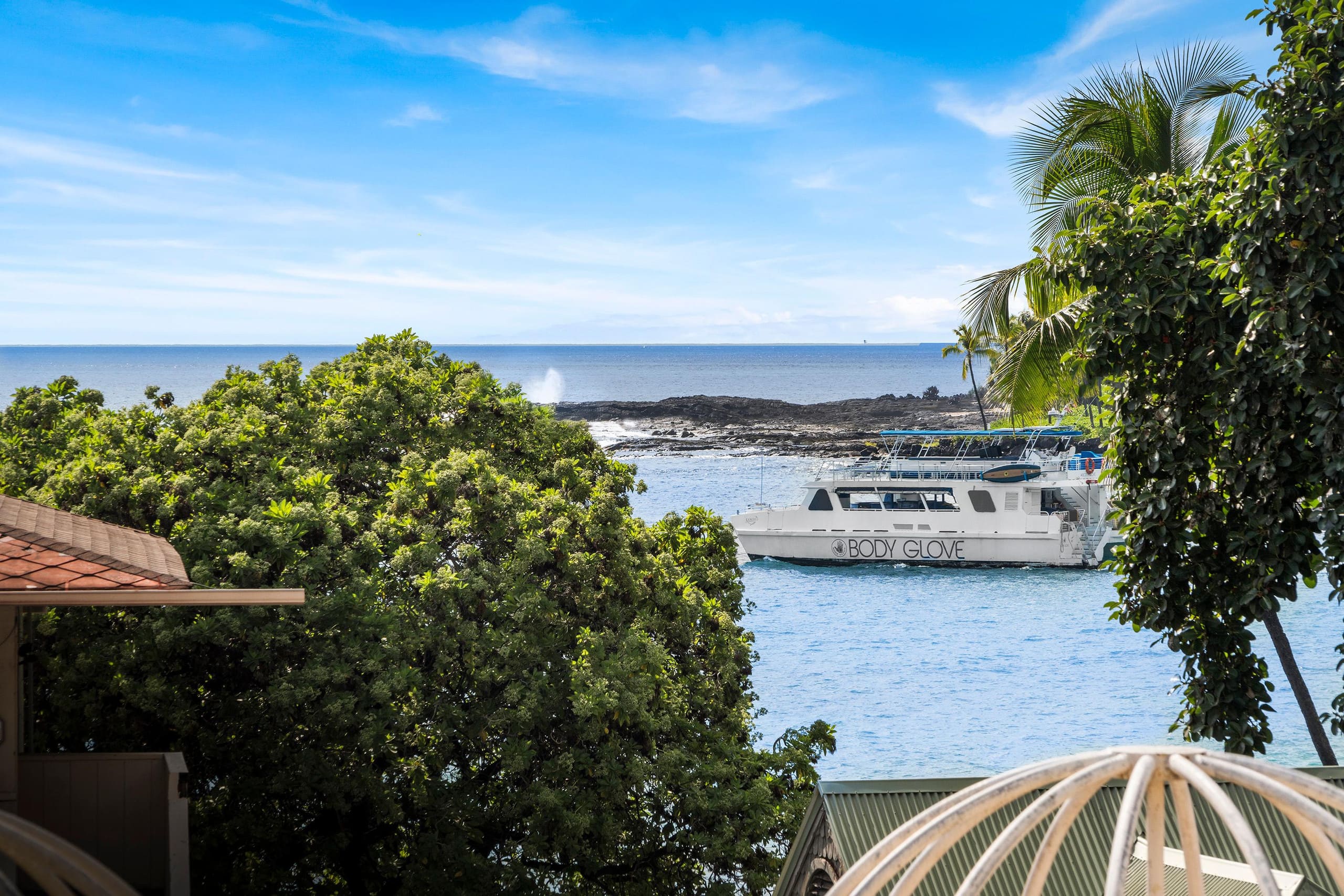 Condo in Kailua-Kona · ★4.77 · 1 bedroom · 2 beds · 1 private bath - Image 14