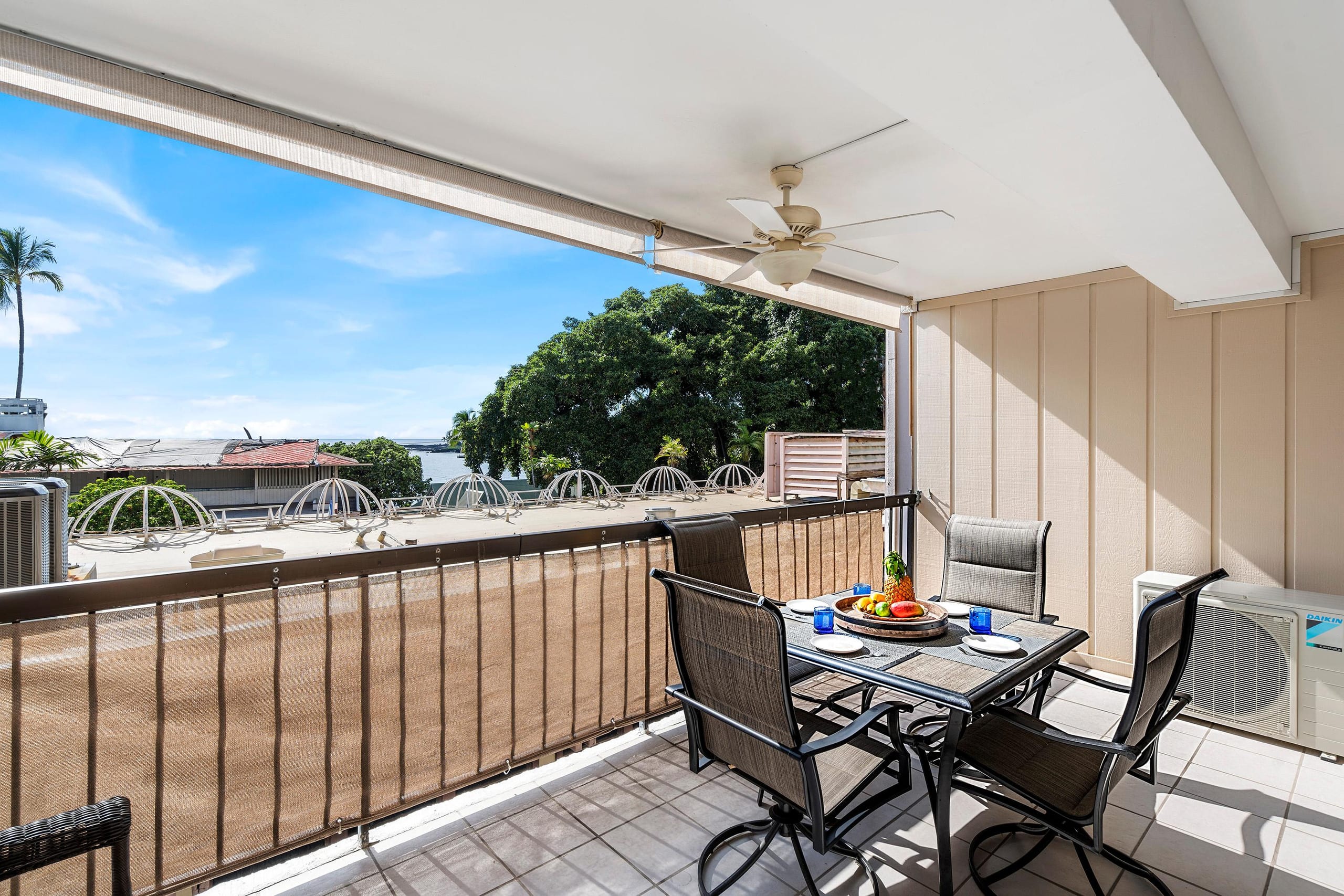Condo in Kailua-Kona · ★4.77 · 1 bedroom · 2 beds · 1 private bath - Image 12
