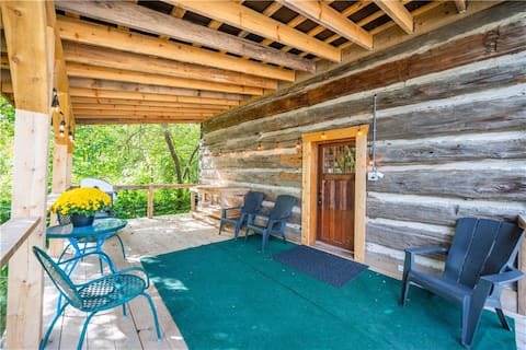 Rustic Square Timber Home | Ideal For Long Stays!