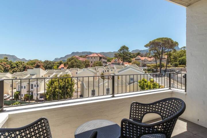 Constantia Wine Route & Views at Alphen Glen gallery image 4