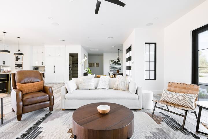 LuxeKey managed Airbnb listing 1
