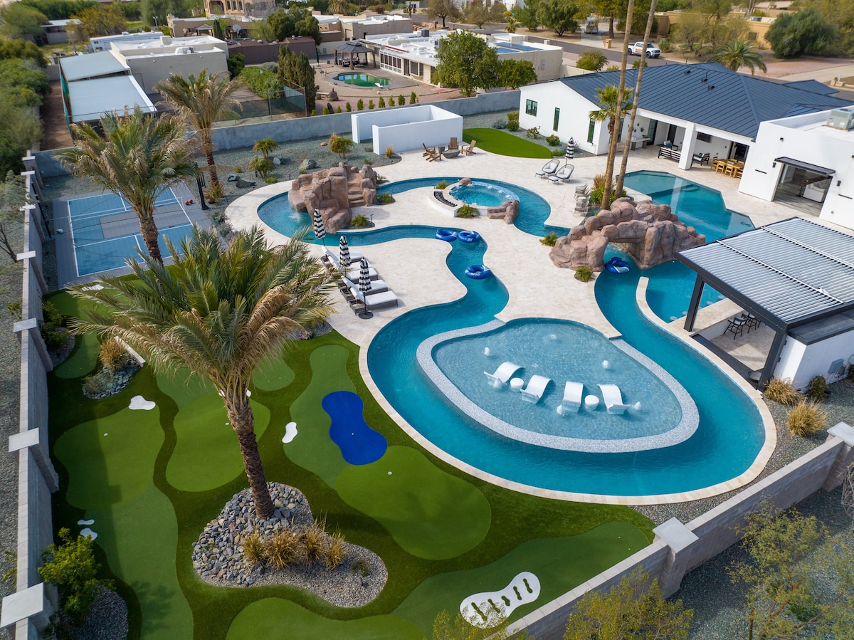 Palm Ridge Resort | Lazy River, Pickleball & Golf - Houses for