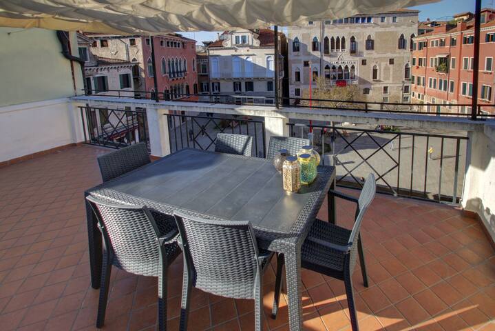 Basilica Private~Terrace gallery image 5