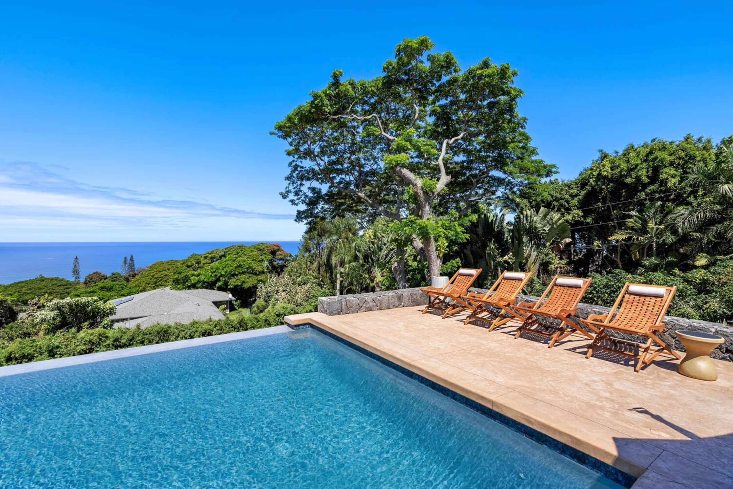 Home in Kailua-Kona · ★4.96 · 4 bedrooms · 5 beds · 3.5 baths - Image 54