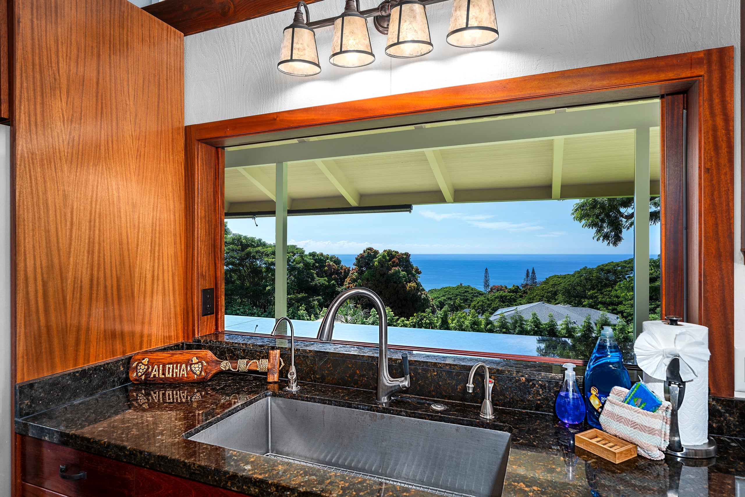 Home in Kailua-Kona · ★4.96 · 4 bedrooms · 5 beds · 3.5 baths - Image 9