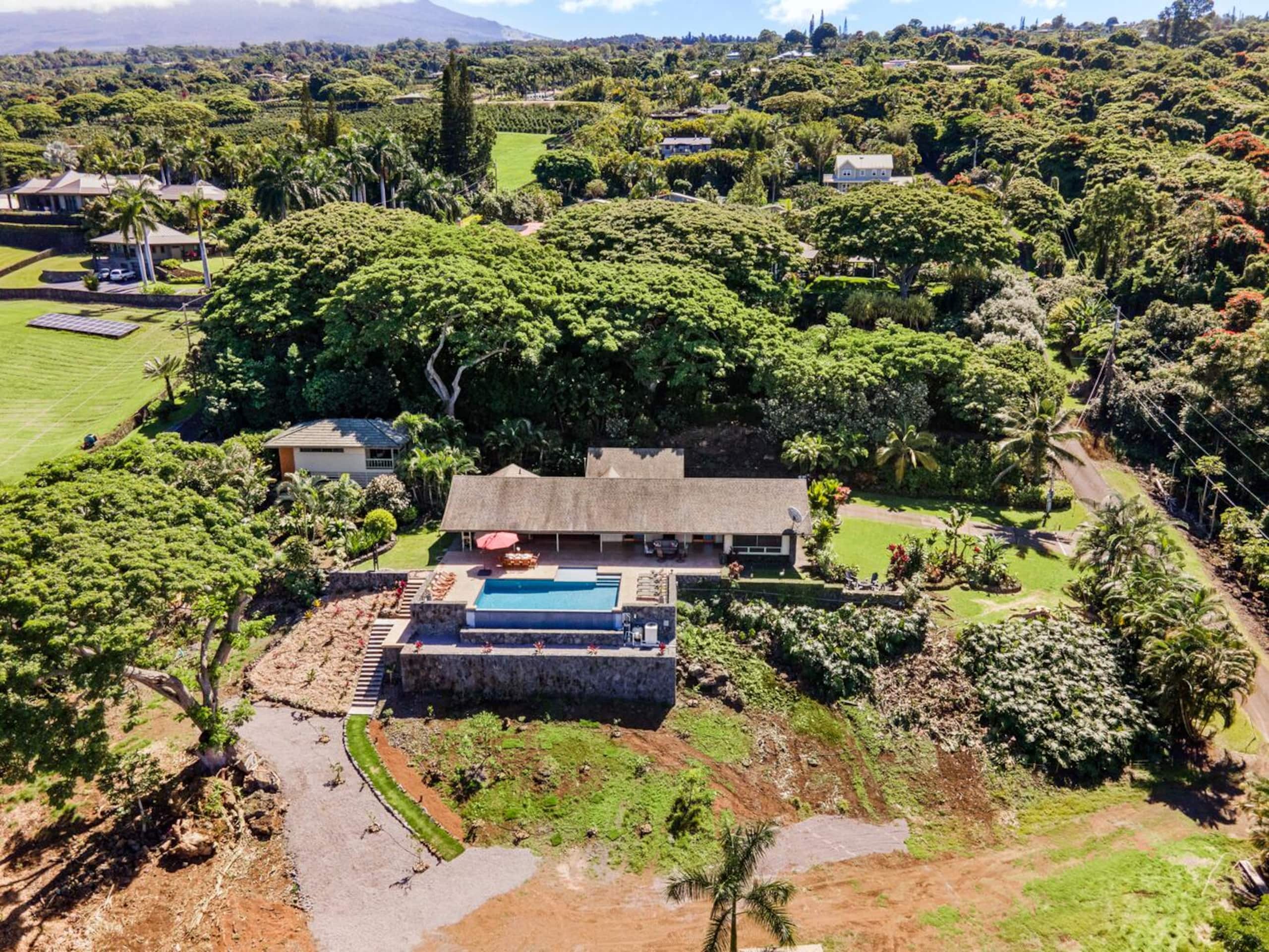 Home in Kailua-Kona · ★4.96 · 4 bedrooms · 5 beds · 3.5 baths - Image 89