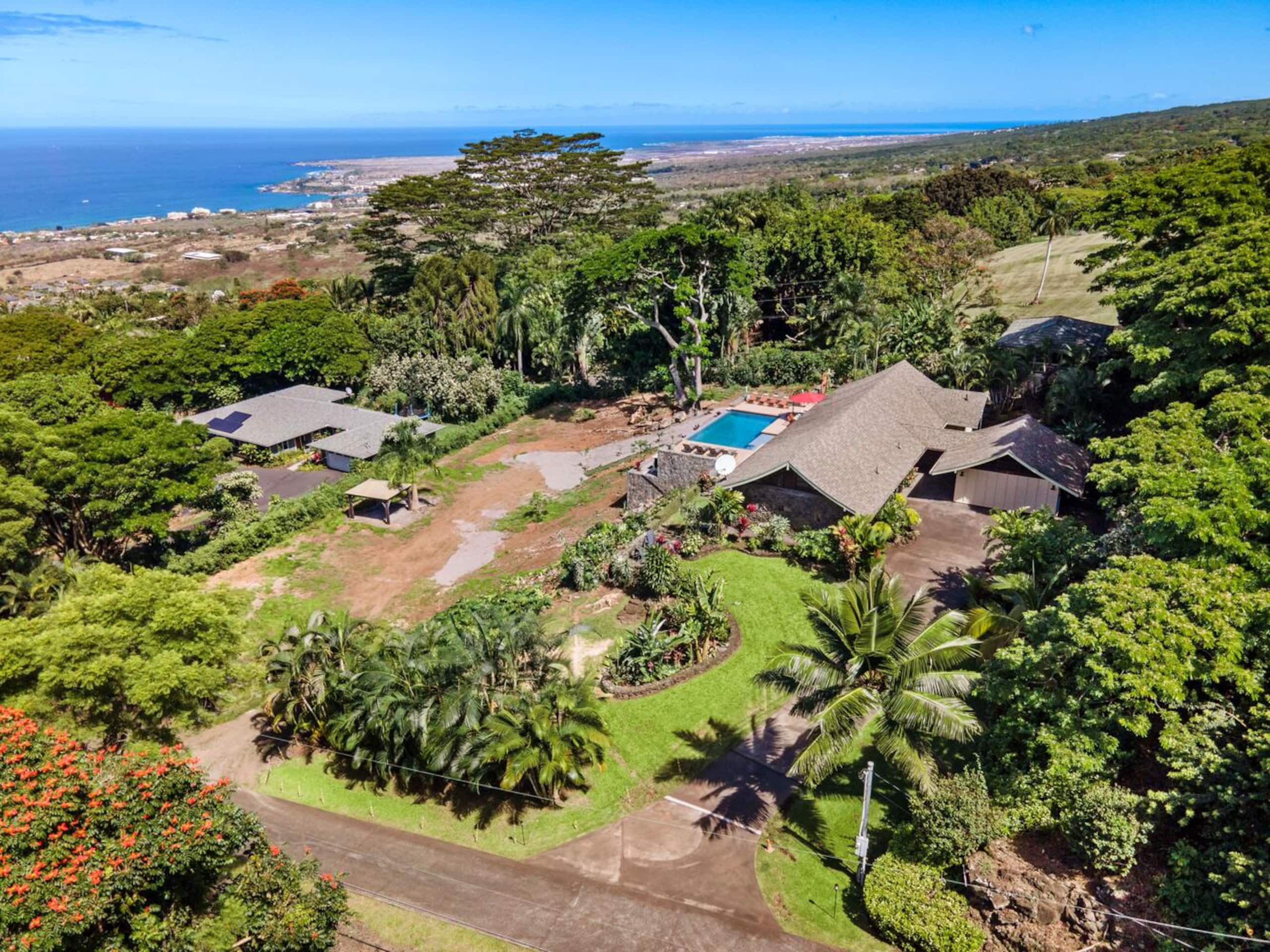 Home in Kailua-Kona · ★4.96 · 4 bedrooms · 5 beds · 3.5 baths - Image 63