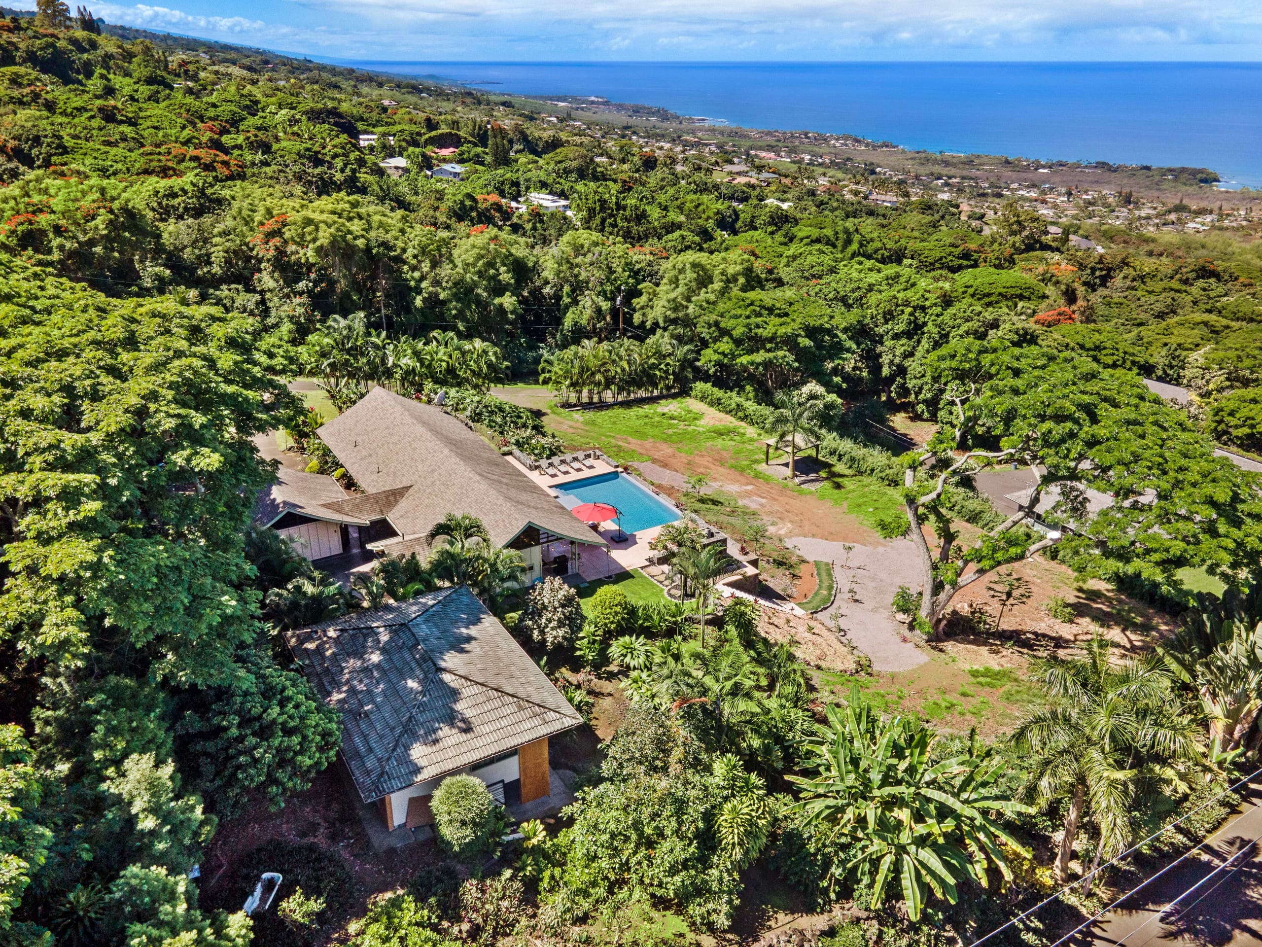 Home in Kailua-Kona · ★4.96 · 4 bedrooms · 5 beds · 3.5 baths - Image 68