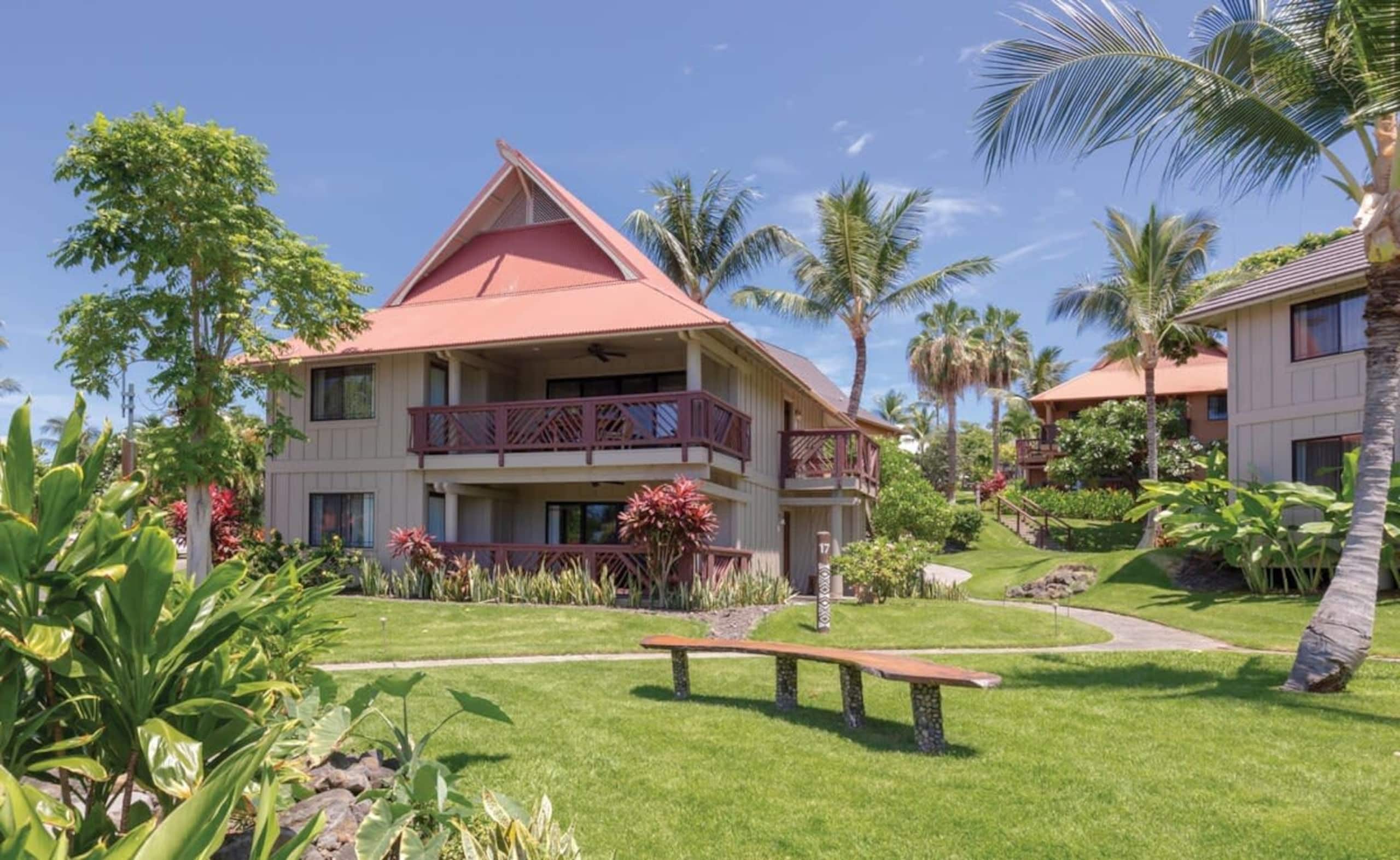 Condo in Kailua-Kona · ★4.89 · 2 bedrooms · 3 beds · 2 private baths - Image 11